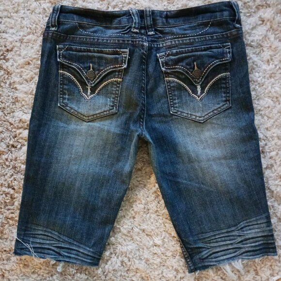 Women’s Doll House Shorts Denim Blue Rock Steampunk Studded Embroidered Thrashed - Picture 2 of 8